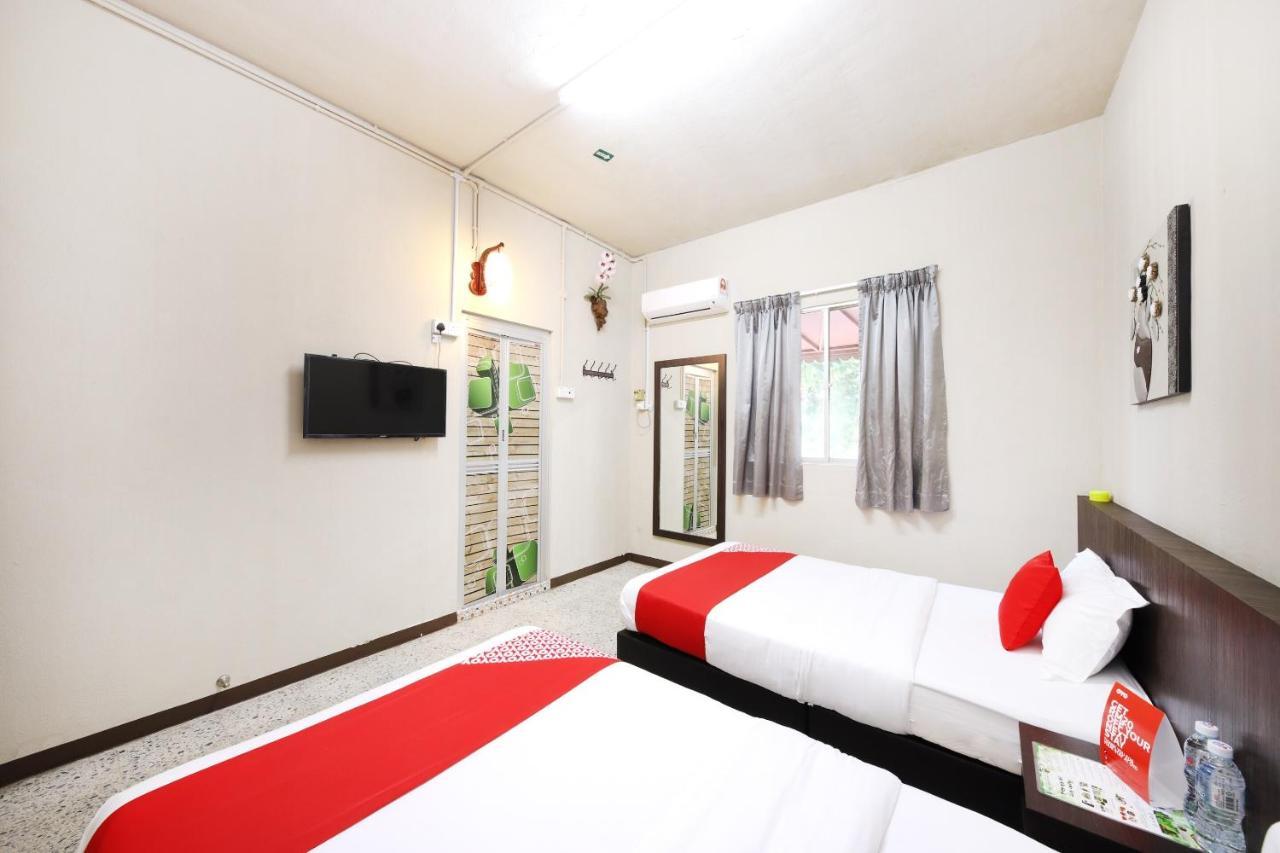 באטרוורת' Oyo 507 Aikka Hotel מראה חיצוני תמונה