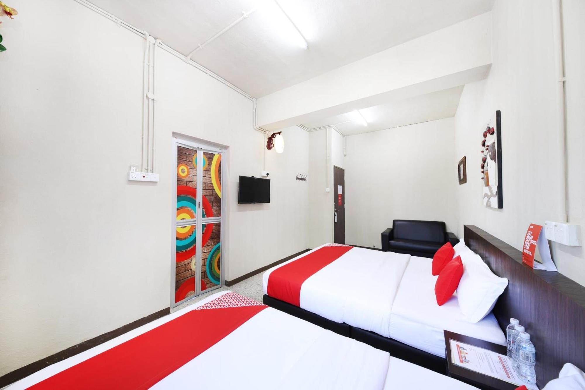 באטרוורת' Oyo 507 Aikka Hotel מראה חיצוני תמונה