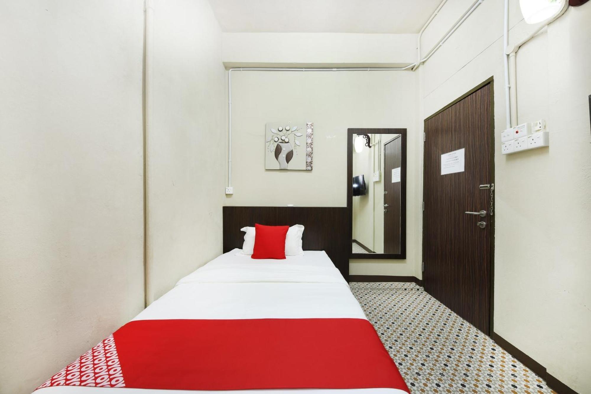 באטרוורת' Oyo 507 Aikka Hotel מראה חיצוני תמונה