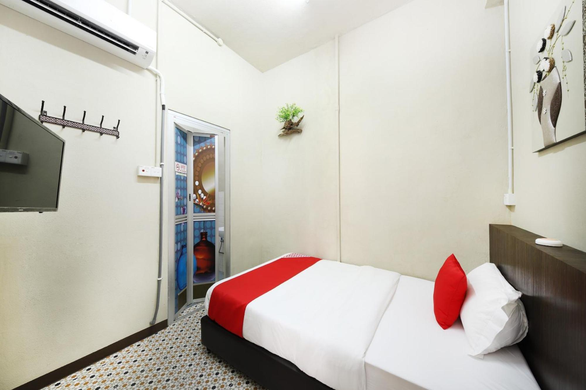 באטרוורת' Oyo 507 Aikka Hotel מראה חיצוני תמונה