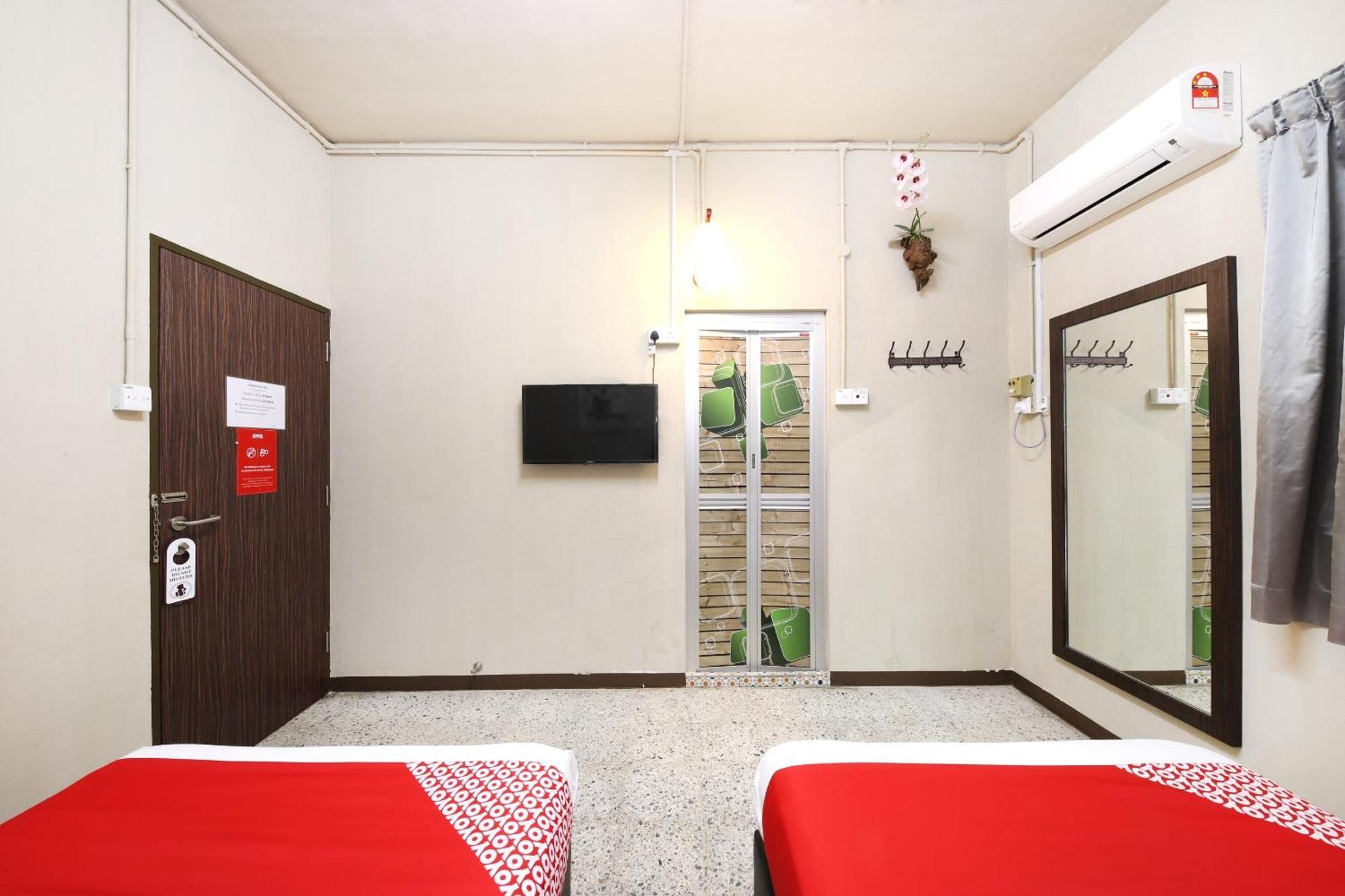 באטרוורת' Oyo 507 Aikka Hotel מראה חיצוני תמונה