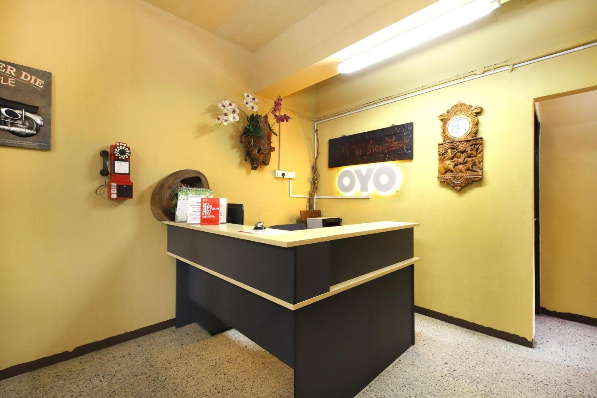 באטרוורת' Oyo 507 Aikka Hotel מראה חיצוני תמונה