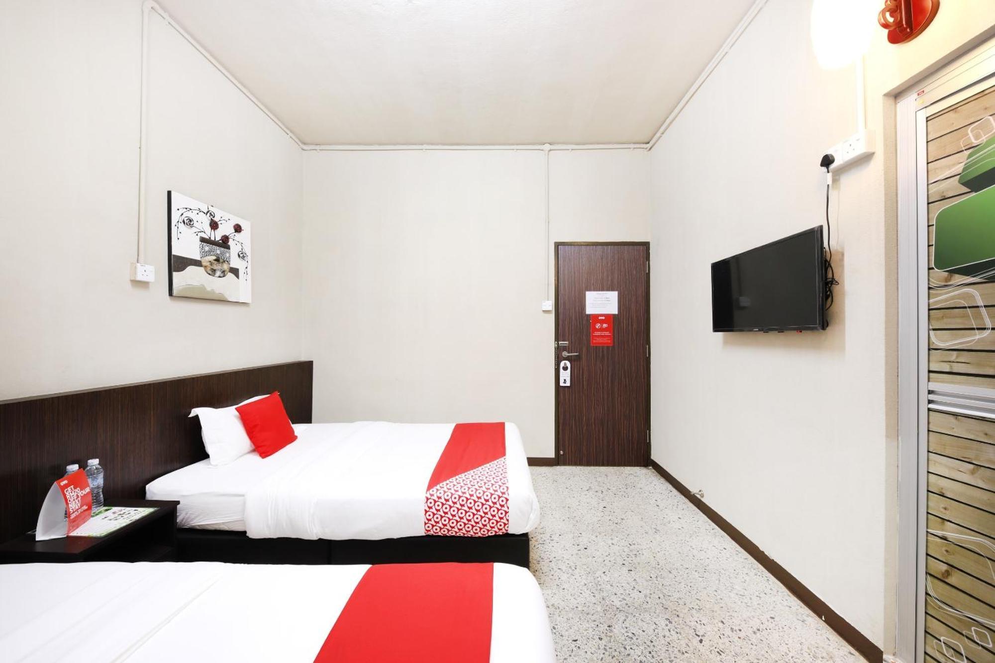 באטרוורת' Oyo 507 Aikka Hotel מראה חיצוני תמונה