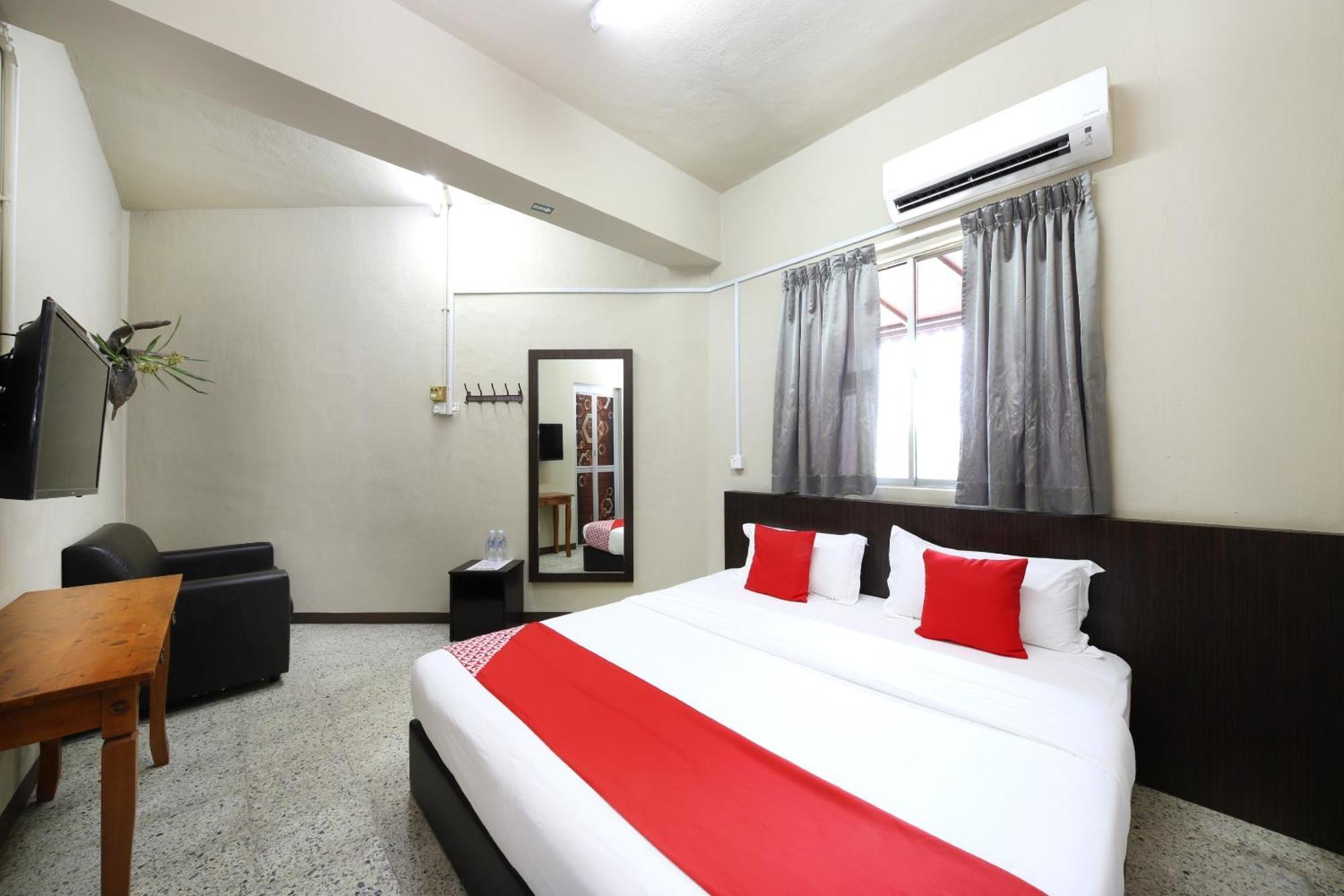באטרוורת' Oyo 507 Aikka Hotel מראה חיצוני תמונה