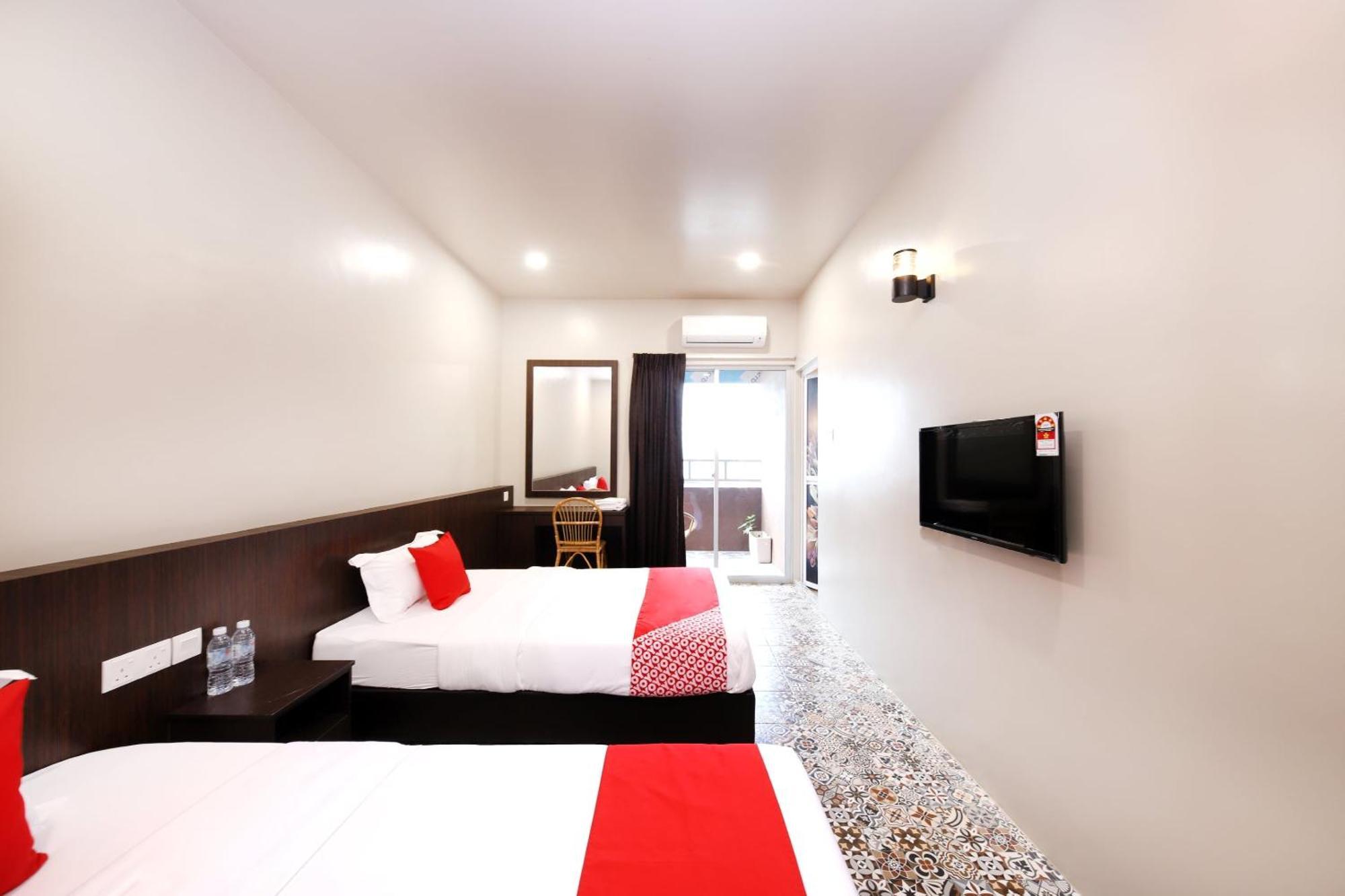 באטרוורת' Oyo 507 Aikka Hotel מראה חיצוני תמונה