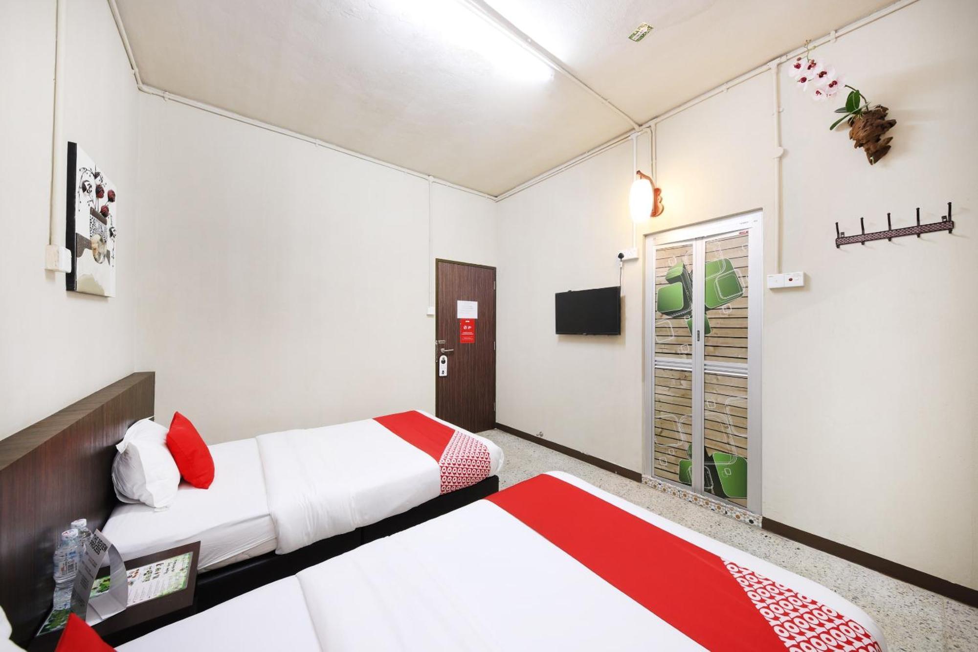 באטרוורת' Oyo 507 Aikka Hotel מראה חיצוני תמונה