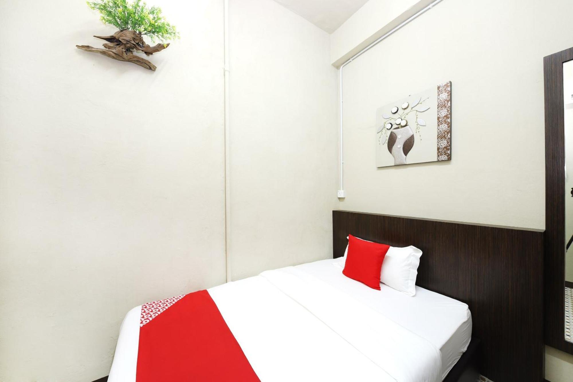 באטרוורת' Oyo 507 Aikka Hotel מראה חיצוני תמונה